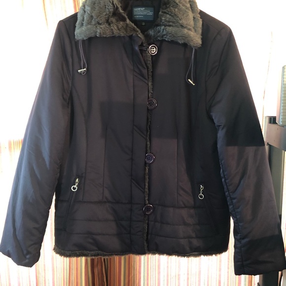 Coat - Picture 1 of 9